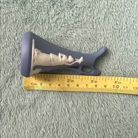 Wedgewood Style Pitcher - Picture 4 of 5